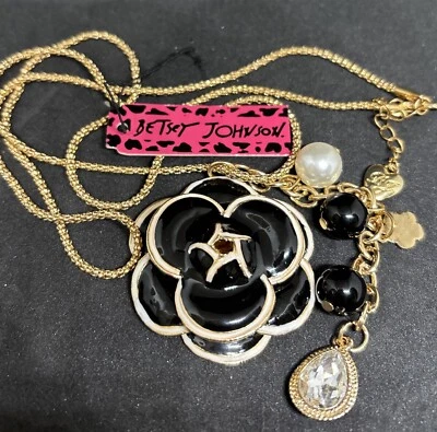 Collar Betsey Johnson Rosa Negra con Piedras Preciosas Cuelga Nuevo Con Etiquetas Muy Bonito Foto 1 de 4