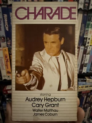 Charade 1963 VHS Rare Hard To Find International Video 1985 Foto 1 de 4