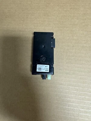 BMW 328I 2014 2,0 L sedán módulo de control de respaldo filtro de supresión de antena fabricante de equipos originales Foto 1 de 4