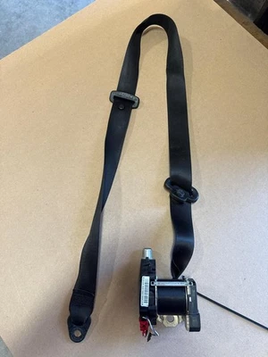 2008 - 2016 SMART FORTWO DRIVER SEAT BELT RETRACTOR *GRAY/BLACK* 45186000084 - Image 1 of 4