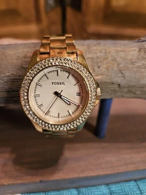 Reloj retro para mujer Fossil Traveler tres manecillas oro rosa acero inoxidable AM4454 Foto 1 de 4