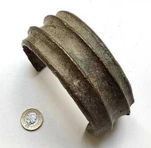 Old African Bronze Currency Bangle, 19th century. - Picture 1 of 10