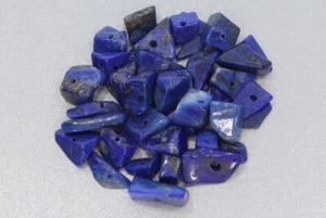 10 g (45,50 € */ 100 g) Lapis Lazuli Edelstein Splitter gebohrt für Schmuck Hers - Bild 1 von 1