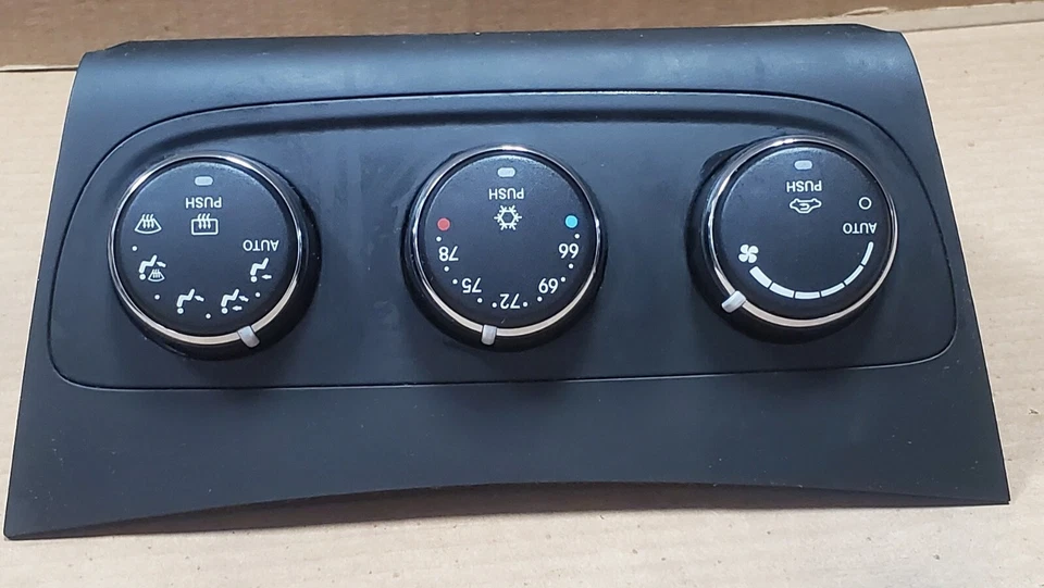 10-14 Chrysler 200 Dodge Avenger A/C Climate Control Unit W/ Bezel P55111888AG Foto 1 de 4