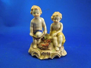 Vintage Early Goebel Wide Crown Mark Porcelain of Winter Children GM 599 - Picture 1 of 8