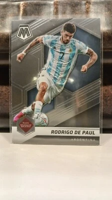 2021-22 Panini Mosaic FIFA Road to World Cup Rodrigo De Paul card #15 Argentina - Image 1 of 2