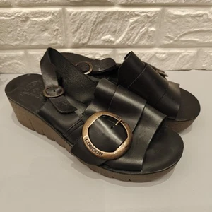 Fly London Yidi Wedge Sandals Black Womens Size 9 EU39 Leather Strap Buckle  - Bild 1 von 16