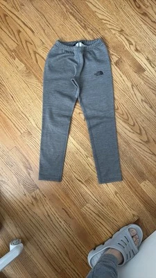 Nuevos pantalones de chándal de lana grises The North Face para niñas talla S Foto 1 de 4