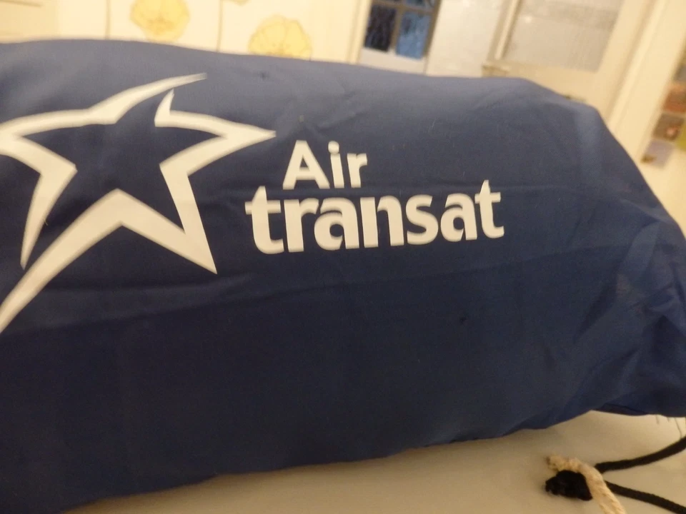 Air Transat (Navy blanket in the bag) 58 x 38 inches - Image 1 of 4