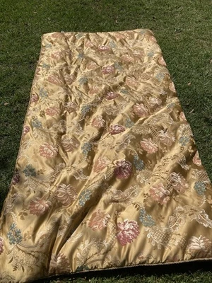 Edredón Waterford Linens King dorado borgoña satinado floral almohada lumbar Foto 1 de 4