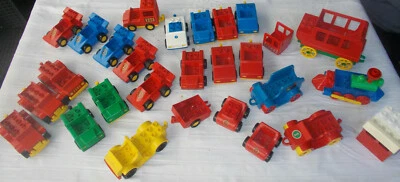 LOT LEGO DUPLO voitures anciennes, formule 1, camion, bus, train - Photo 1/4