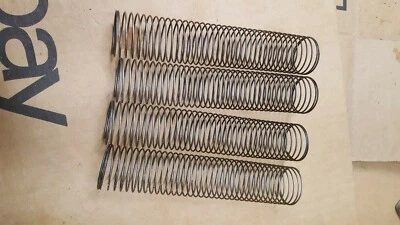80-83 Kawasaki KZ750 E KZ750E carburetor top slide spring set - Image 1 of 2