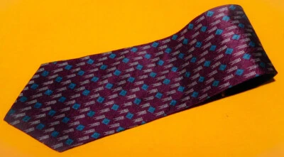 CORBATA GEOMÉTRICA GIORGIO ARMANI HECHA EN ITALIA ROJA/AZUL/BLANCA - CORBATAS DE DISEÑO. Foto 1 de 3