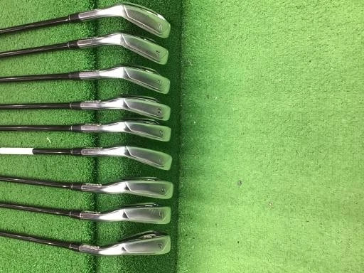 TaylorMade R11 Iron Set 4-9,Pw,Aw,Sw 9pc Flex Regular Motore TM 65i Graphite - Image 1 of 4