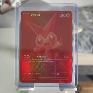 Pokémon TCG Victini Red Full Art Holo 171/086 Black Bolt Deutsch - Bild 1 von 2