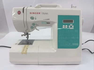 Singer 7258 Stylist Computerized Stitching For Parts/Repair - No Pedal - Image 1 of 4