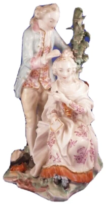Antigua figura de peluquería de porcelana Derby del siglo XVIII Inglaterra inglesa Foto 1 de 4
