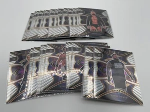 WWE 2022 - Panini Select - Fenómeno - Juego completo de inserciones #1-30 - Imagen 1 de 2