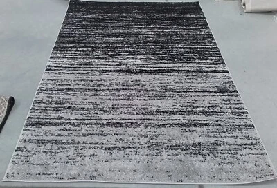 Alfombra PLATA/NEGRA 5'-1" X 7'-6" defecto, precio reducido 1172770242 ADR113A-5 Foto 1 de 4