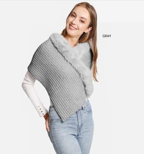 ComfyLuxe Solid Color Ribbed Shawled Poncho w/ Faux Fur Edges - Picture 1 of 5