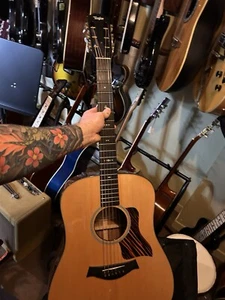 Taylor 510e V Braced 2016 Electric Acoustic Guitar With Hard Shell Case - Picture 1 of 24