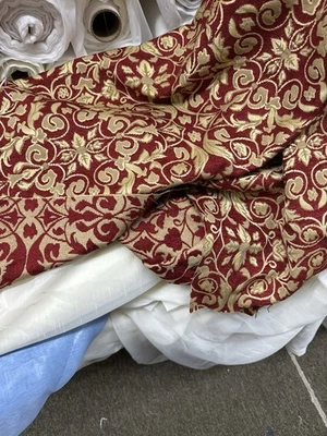 Tapicería Chenilla Floral Shelby Cortinas Hogar Tela El Patio 56" Ancho Foto 1 de 2