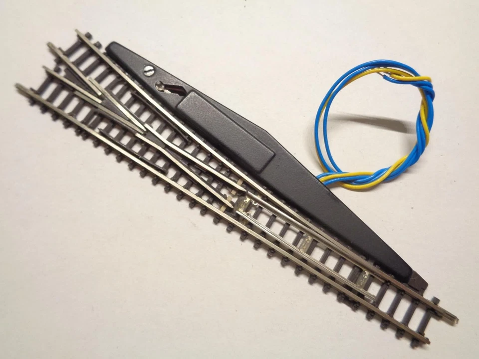 Märklin Mini Club 8563 Electric Turnout 13° Right (14604) - Image 1 of 1