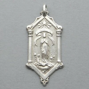 Französischer, antiker religiöser großer Silberanhänger. Heilige Jungfrau Maria, Lourdes Medaille - Bild 1 von 4