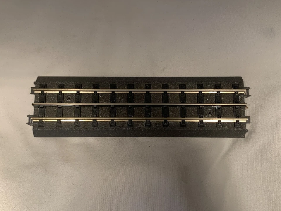 MTH REAL TRAX 10" STRAIGHT TRACK SECTION 40-1001! O GAUGE 3-RAIL REALTRAX HOLLOW - Image 1 of 1