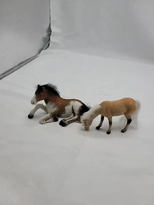 (2)Vintage Totsy Flocked Felt Horse Collection Realistic Old Toy Horse Figurine - Picture 1 of 22