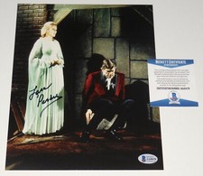 LARA PARKER AUTOGRAPHED 8X10 COLOR PHOTO (DARK SHADOWS) - BECKETT COA! 
