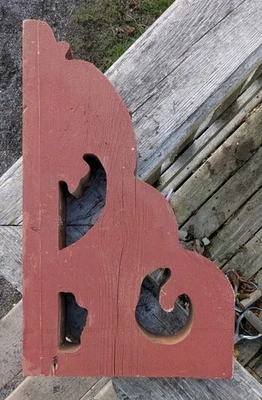 Ménsula Borgoña Ornamentada Una Pieza Madera Salvamento Arquitectónico Abt 16"x10"x2" Foto 1 de 4