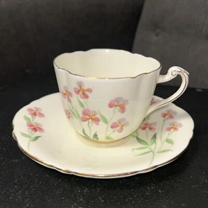Vintage 1957 Paragon Teacup & Saucer Pale Green Floral With Oval Saucer - Picture 1 of 12