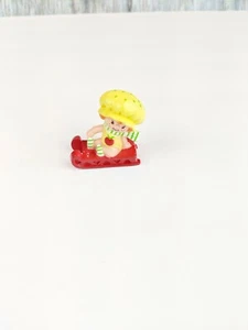 Strawberry Shortcake Miniatur Figur Apfelknödel auf Schlitten Vintage RAR 80er - Bild 1 von 8