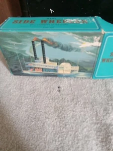 Vintage Avon Side Wheeler River Boat After Shave Bottle 1970's - Picture 1 of 3