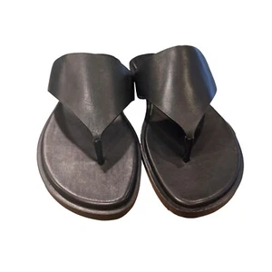 NEW! Vince Ellis Women’s Black Leather Thong Flat Sandals Size 7.5 $295 - Picture 1 of 10