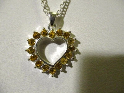 Collar Corazón AVON Clásico Piedra Natal Color Tono Plateado con Estrás NOVIEMBRE  Foto 1 de 4