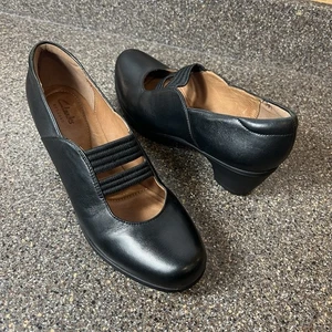Clarks Artisan Shoe Comfort Block Heel Womens Sz 8.5M Black Leather Classic Pump - Picture 1 of 10
