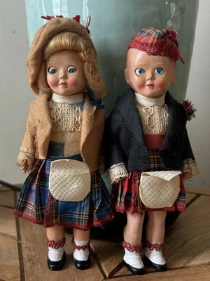 PAR de muñecas escocesas vintage niño niña niños tartán recuerdo ojos locos Foto 1 de 4