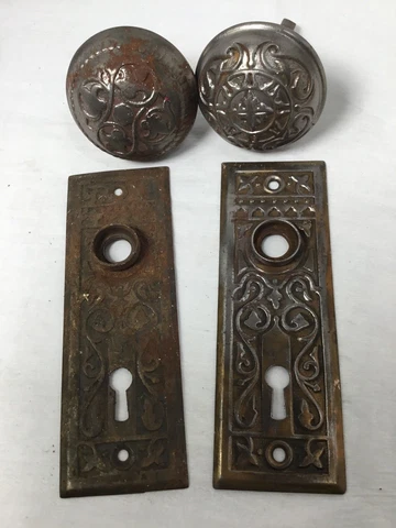 Vintage Door Handle and 2 Backplates with Ornate Design Cover