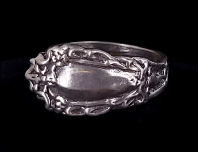 Anello In Argento Riciclato Con Design Elegante In Argento, Taglia 6 - Immagine 1 di 4