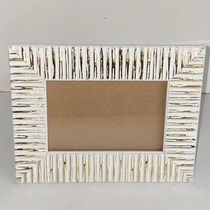 White with Gold Striations 4x6 Photo Freestanding or Wall Hanging Picture Frame - Picture 1 of 9