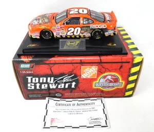 Tony Stewart #20 Home Depot Jurassic Park lll 2001 Revell 1:24 Scale NASCAR - Picture 1 of 7