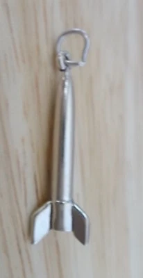 Dije espacial cohete detallado de plata de ley 3D 28x8 mm Foto 1 de 4