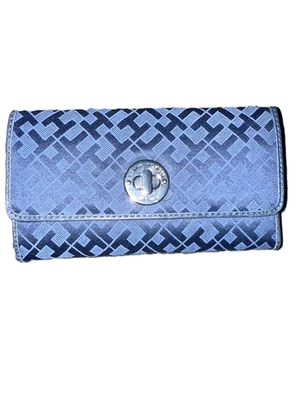 NEW Tommy Hilfiger Continental Lock Checkbook & Wallet-Navy/Blue $39 - Image 1 of 3