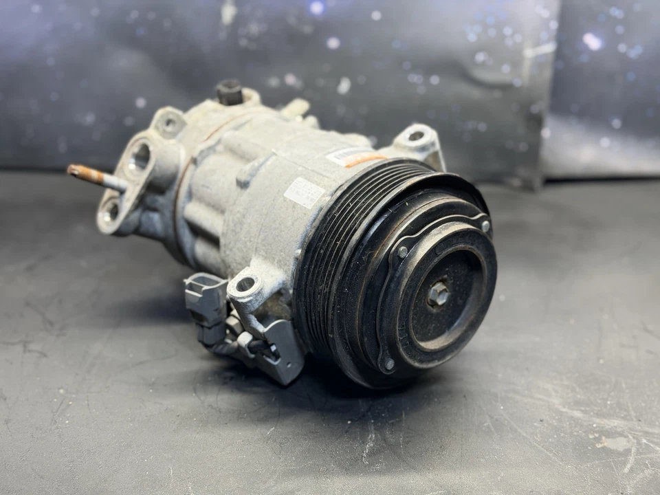 Compresor de aire acondicionado Dodge Dart 13-16 58687 millas 2,0 L solo 68193950Aa Foto 1 de 4