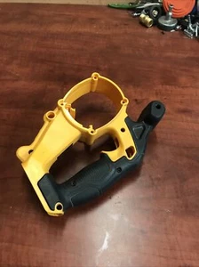 Set maniglie parti OEM usate Assy per sega circolare DEWALT DCS391 6-1/2" 20V - Foto 1 di 9