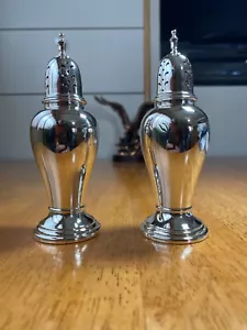International Lord Saybrook Sterling Silver Salt/Pepper Shakers Clean Polished - Picture 1 of 10