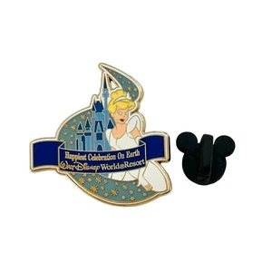 Broche Intercambiador Disney Celebración del Castillo de Cenicienta Celebración del Lugar Más Feliz de la Tierra - Imagen 1 de 6