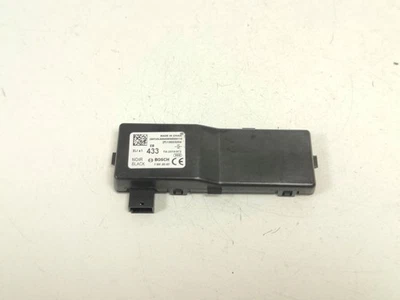 AMPLIFICADOR DE ANTENA Opel Corsa E 2015 13523279 / 13503204 - Imagen 1 de 3